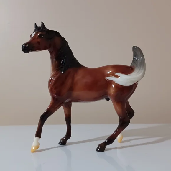 Breyer Lugh Breyerfest 2020 Special Run - Picture 1 of 16
